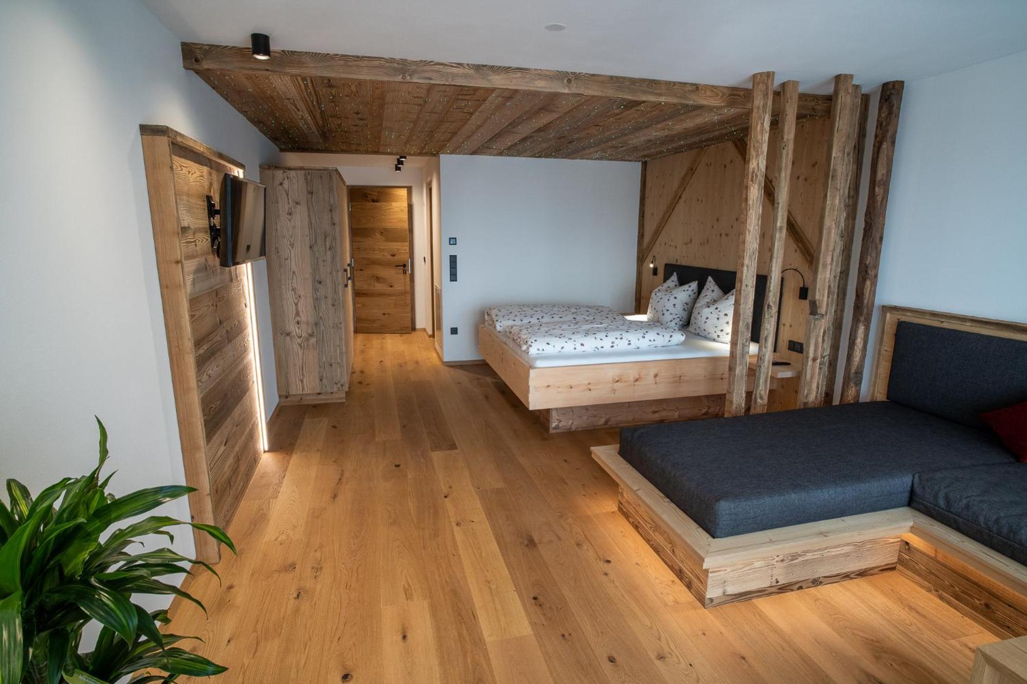 Lanzenschuster Hotel Сан Дженезио Атезино Екстериор снимка