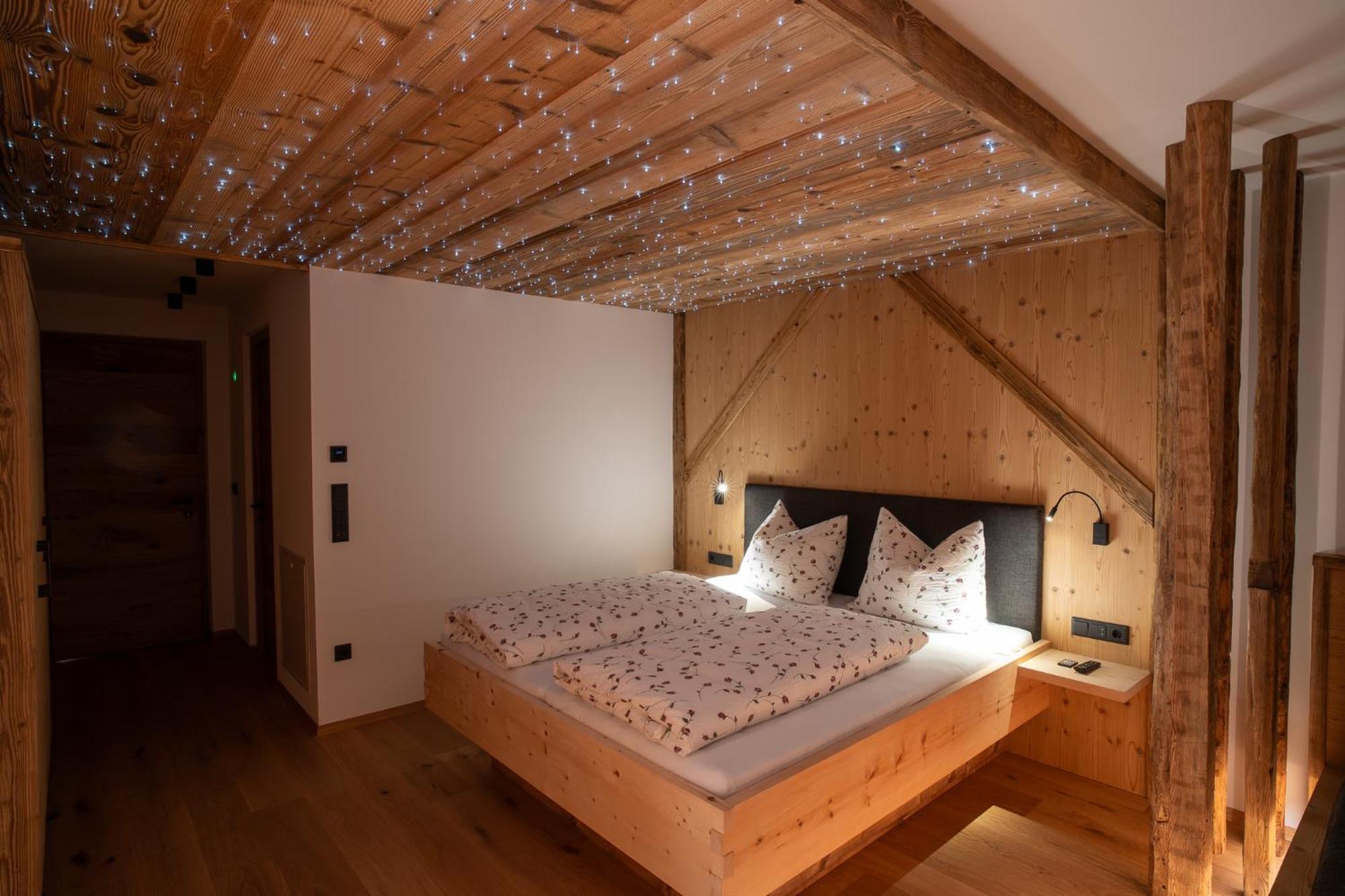 Lanzenschuster Hotel Сан Дженезио Атезино Екстериор снимка