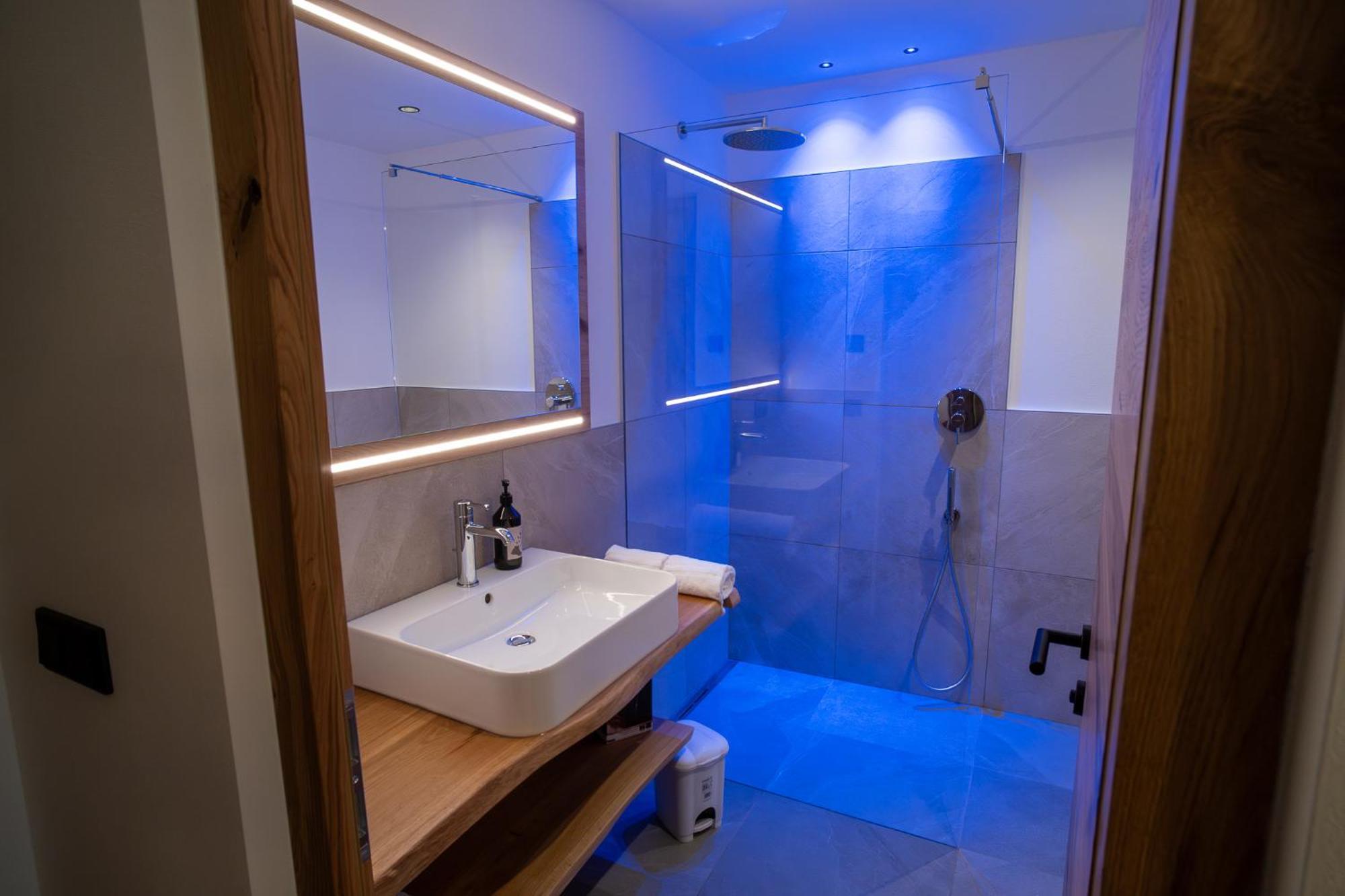 Lanzenschuster Hotel Сан Дженезио Атезино Екстериор снимка