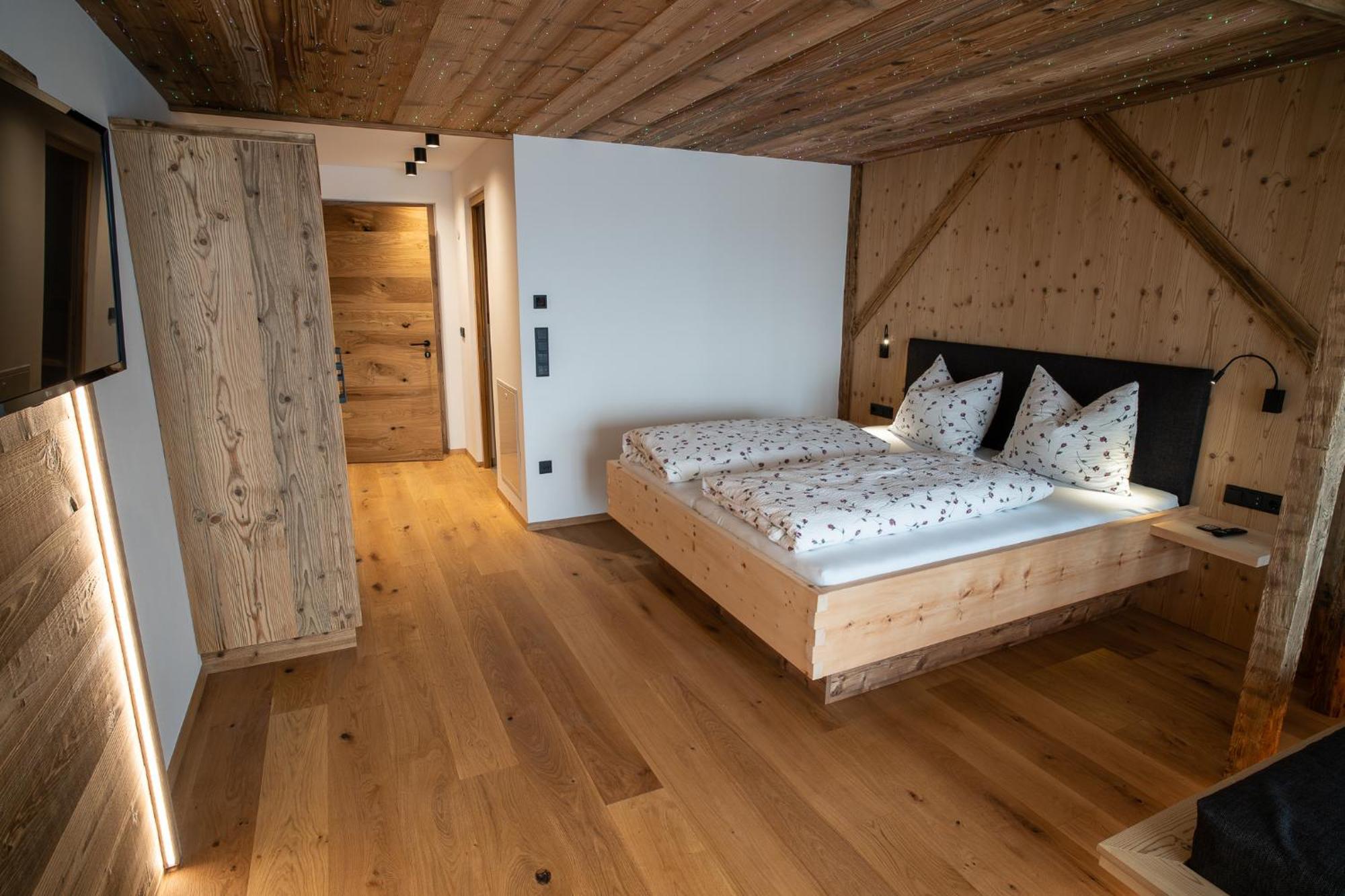 Lanzenschuster Hotel Сан Дженезио Атезино Екстериор снимка