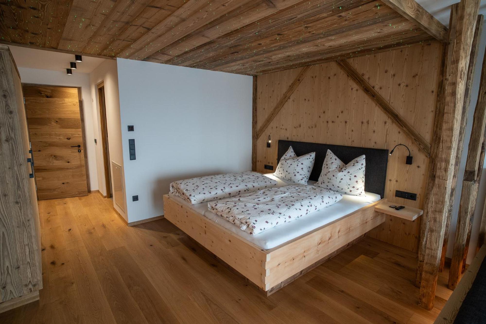 Lanzenschuster Hotel Сан Дженезио Атезино Екстериор снимка