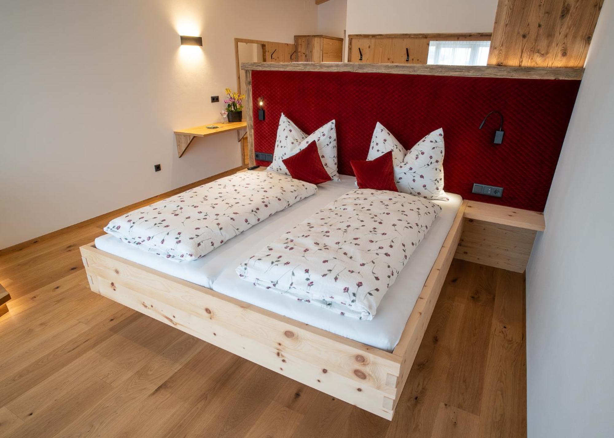 Lanzenschuster Hotel Сан Дженезио Атезино Екстериор снимка