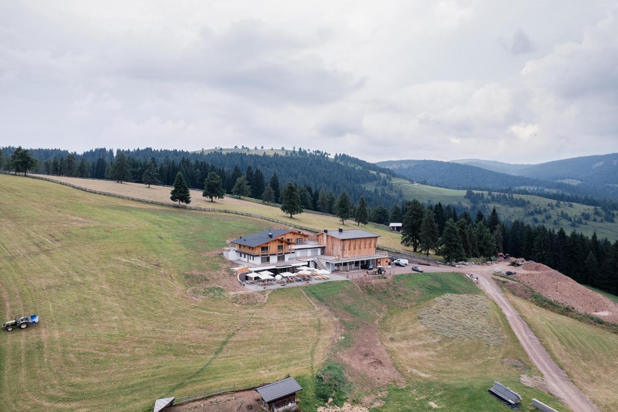 Lanzenschuster Hotel Сан Дженезио Атезино Екстериор снимка