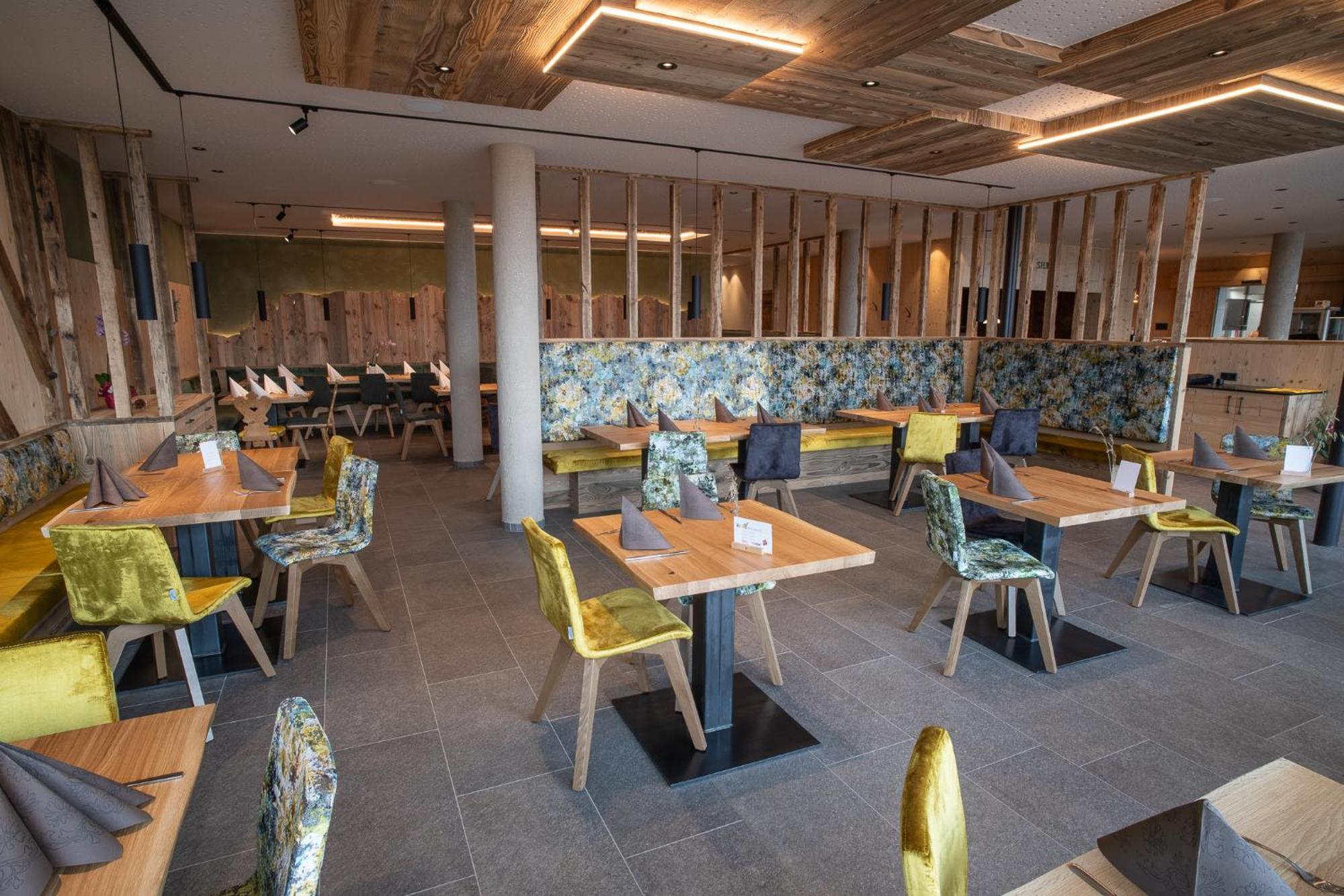 Lanzenschuster Hotel Сан Дженезио Атезино Екстериор снимка