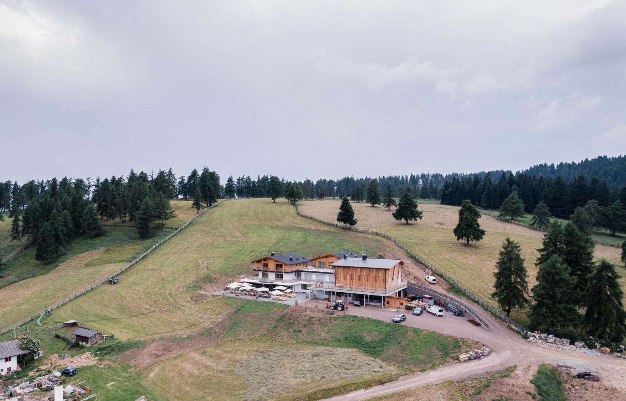 Lanzenschuster Hotel Сан Дженезио Атезино Екстериор снимка